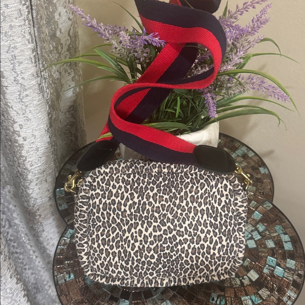 Clare. V Midi Sac Leopard Print Leather Crossbody Bag - Picture 3 of 17